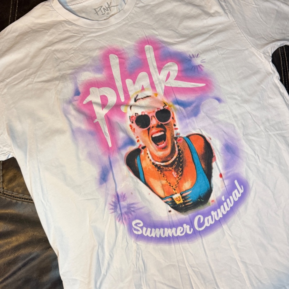 Pink 2023 Sumner Carnival Concert Tour 2023 T-shirt Women's XXL